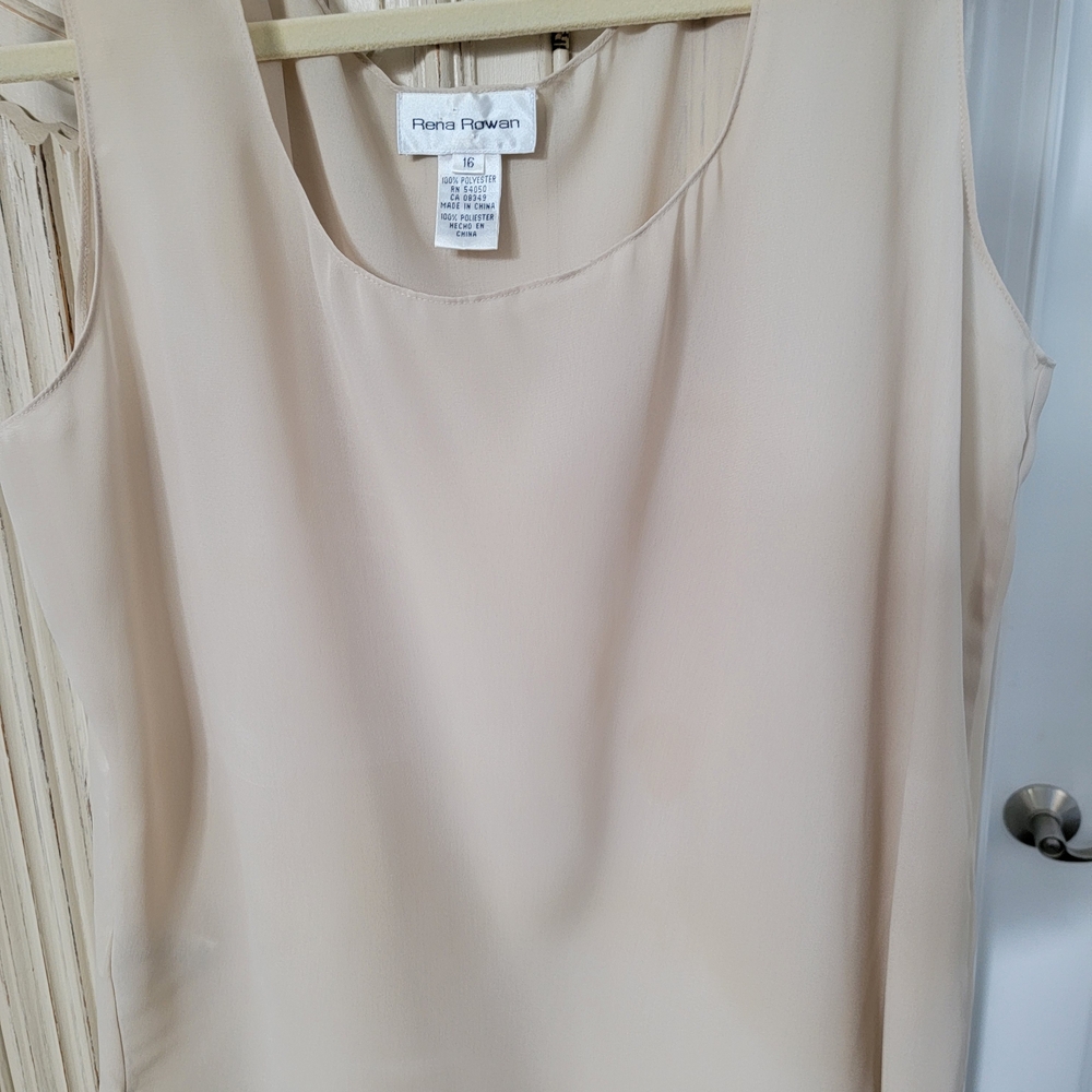 Rena Rowan Neutral Beige Sleeveless Scoop Neck Shell